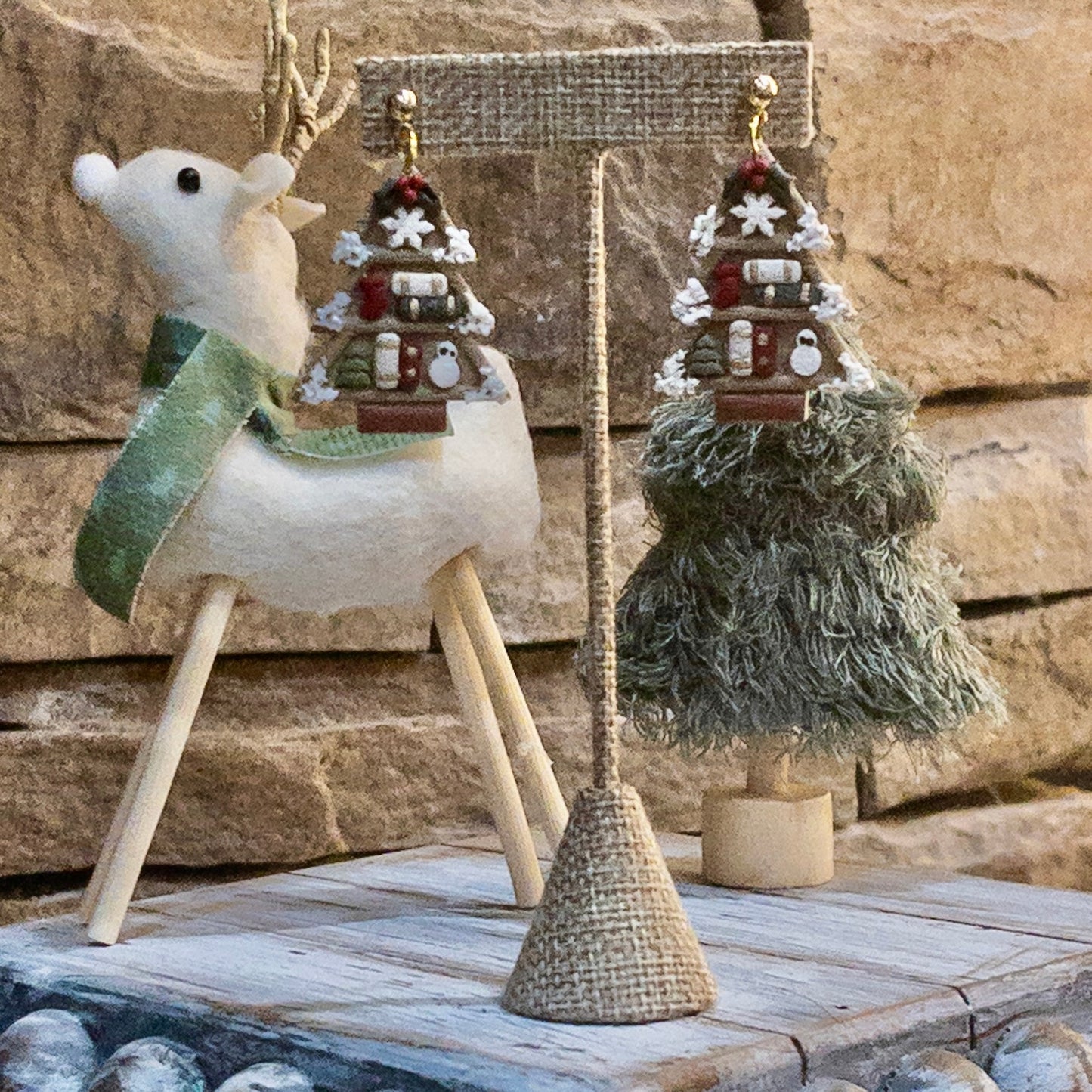 Christmas Bookshelves