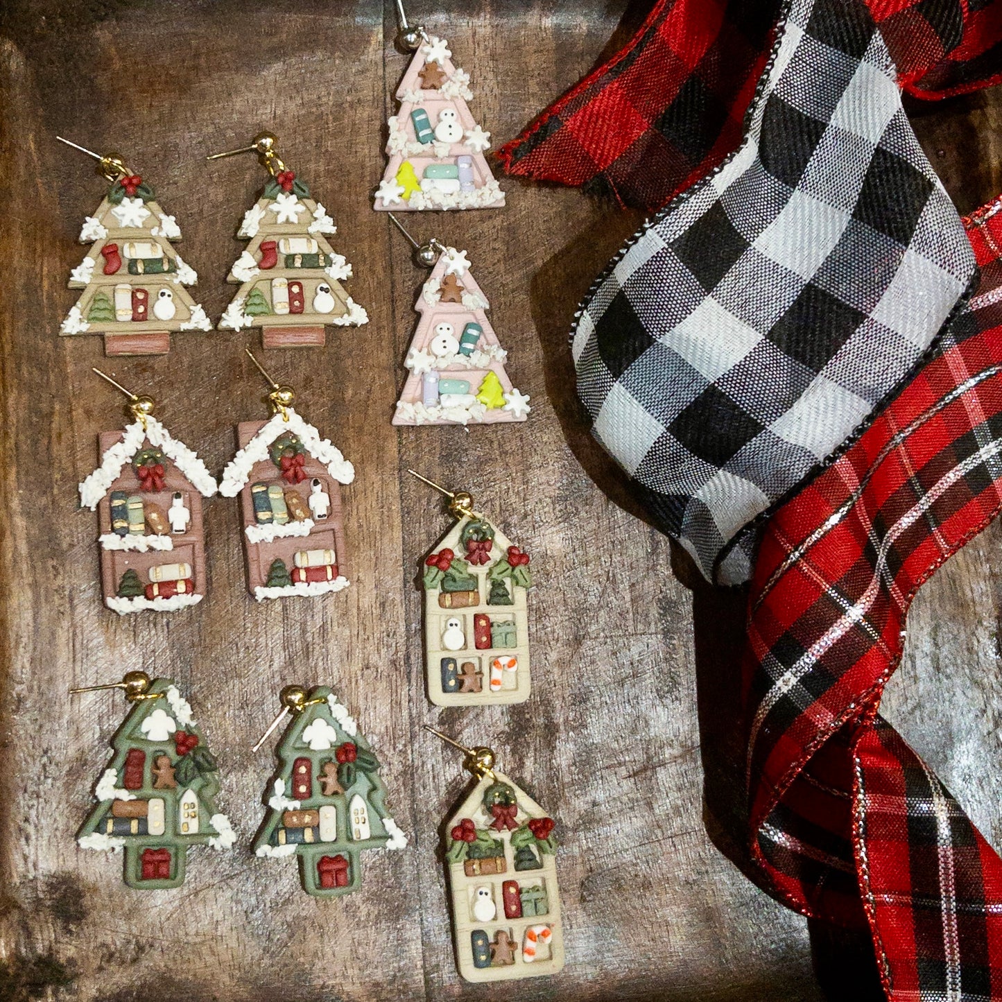 Christmas Bookshelves