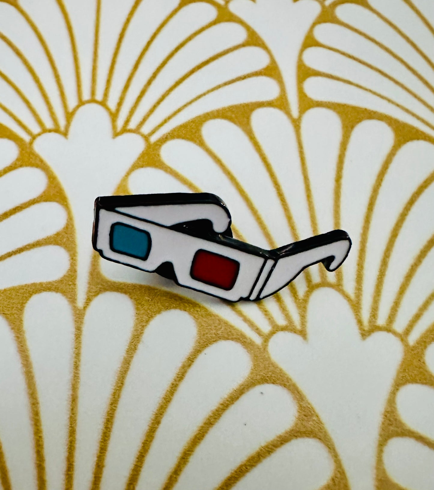Gizmo 3-D Glasses Enamel Pin