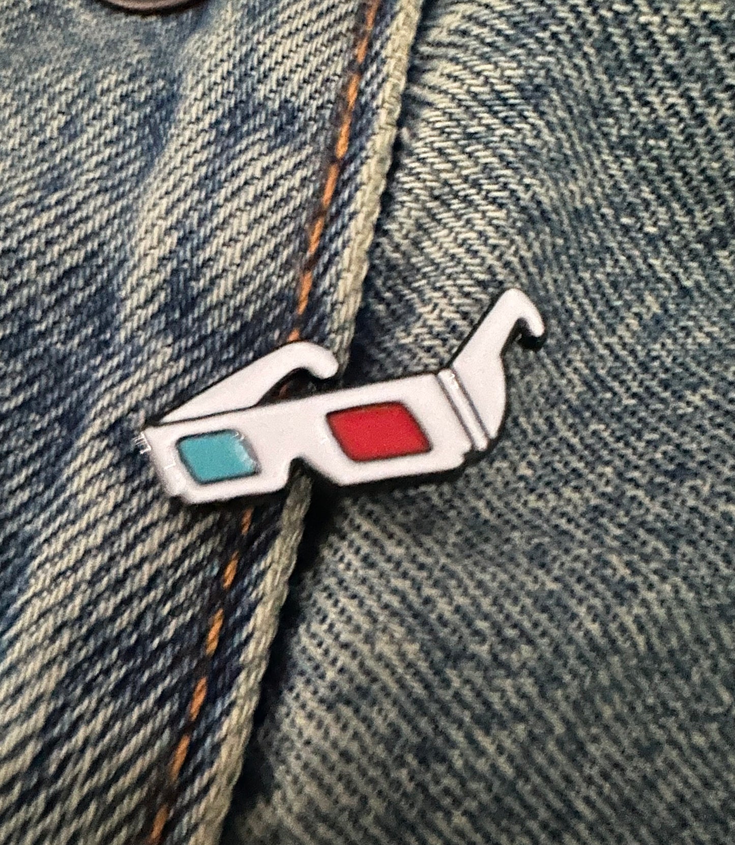 Gizmo 3-D Glasses Enamel Pin
