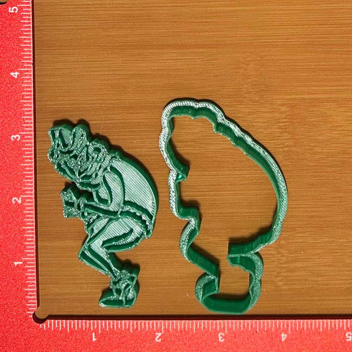 Sneaking Grinch - Custom 3D Printed Cookie Cutter + Stamp Combo