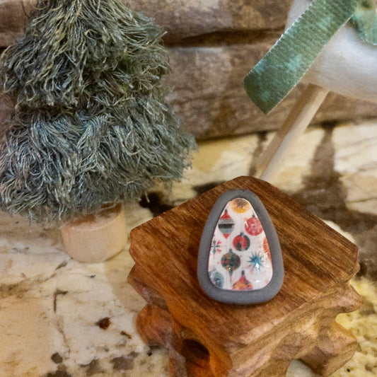 Vintage Ornament Lapel