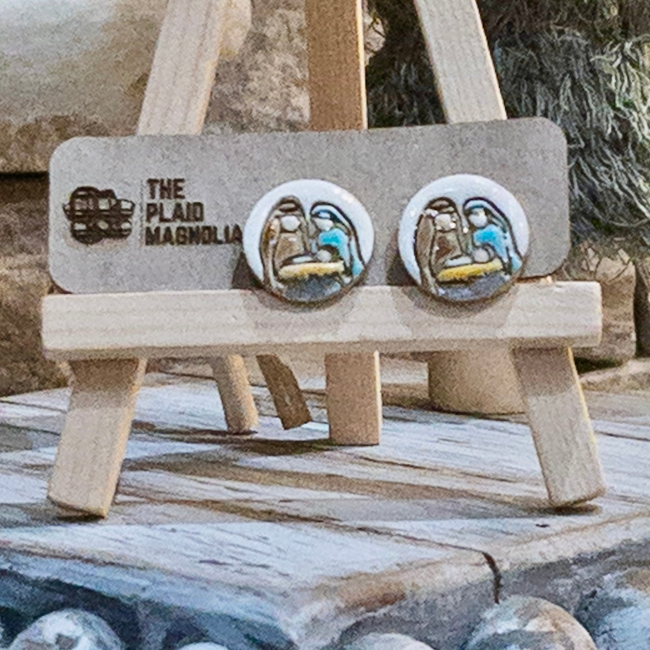 Nativity Studs